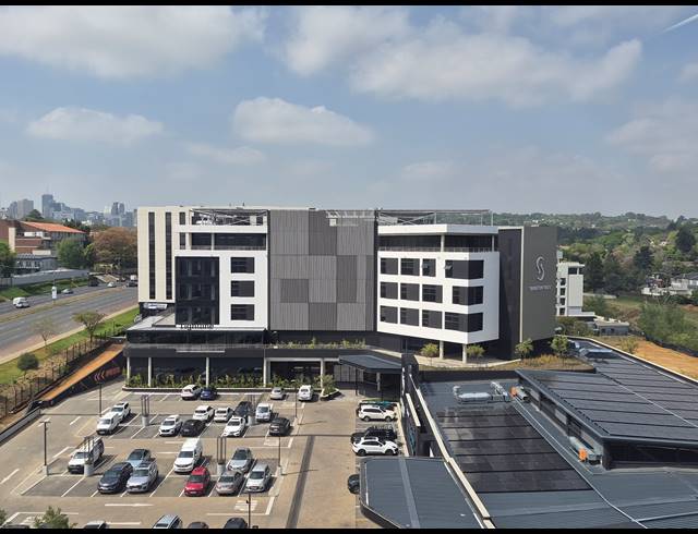 883M² OFFICE TO LET IN GLENADRIENNE
